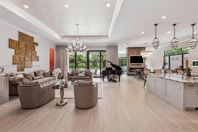 5 of 37 - 9228 Coral Isles Cir, Palm Beach Gardens, FL