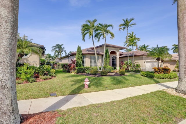 2 of 58 - 2553 Jardin Mnr, Weston, FL