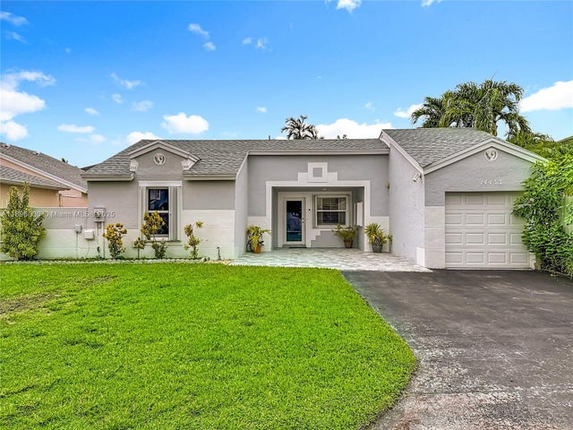 1 of 35 - 14433 Sw 95th Ter, Miami, FL