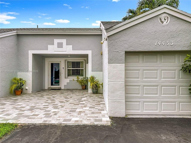5 of 35 - 14433 Sw 95th Ter, Miami, FL