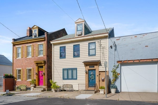 1917 Mary Street, South Side