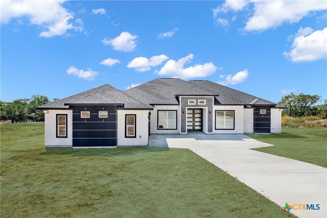 106 County Road 2730, Mico