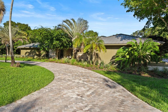 4 of 47 - 15625 Sw 73rd Ct, Palmetto Bay, FL