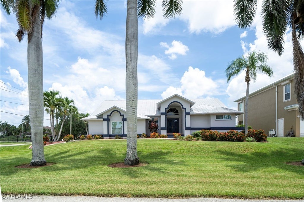 6075 Island Park Ct, Fort Myers