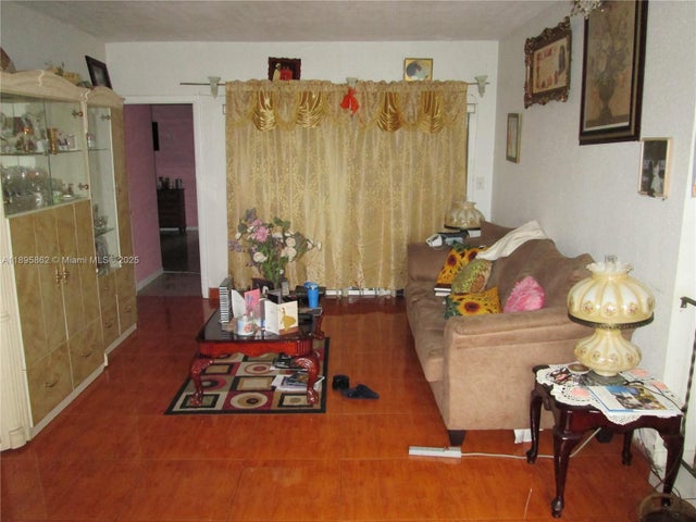 2 of 29 - 3346 Nw 23rd Ct, Lauderdale Lakes, FL
