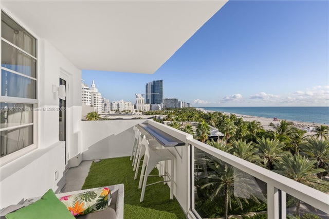 2 of 58 - 100 Lincoln Rd 747, Miami Beach, FL