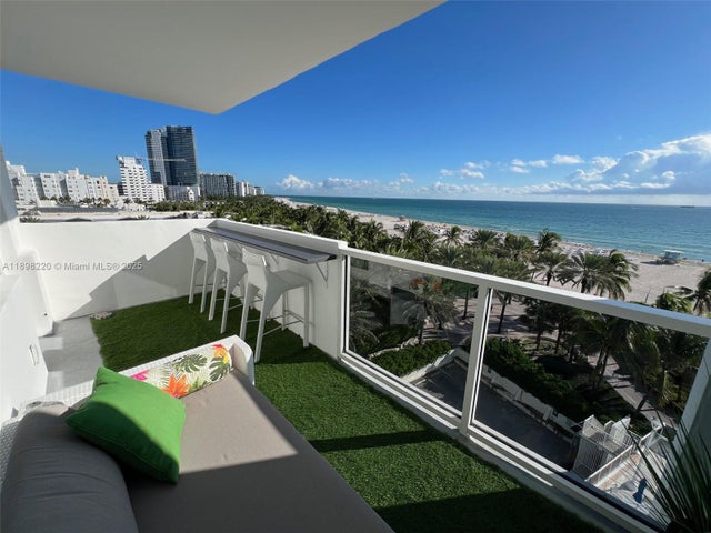4 of 58 - 100 Lincoln Rd 747, Miami Beach, FL
