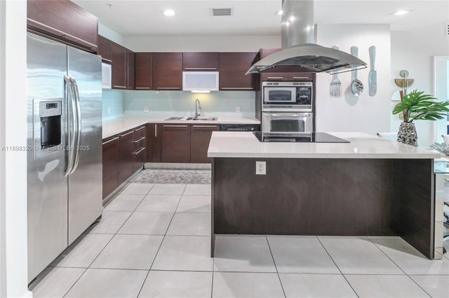 5 of 48 - 7928 East Drive East Dr 1002, North Bay Village, FL