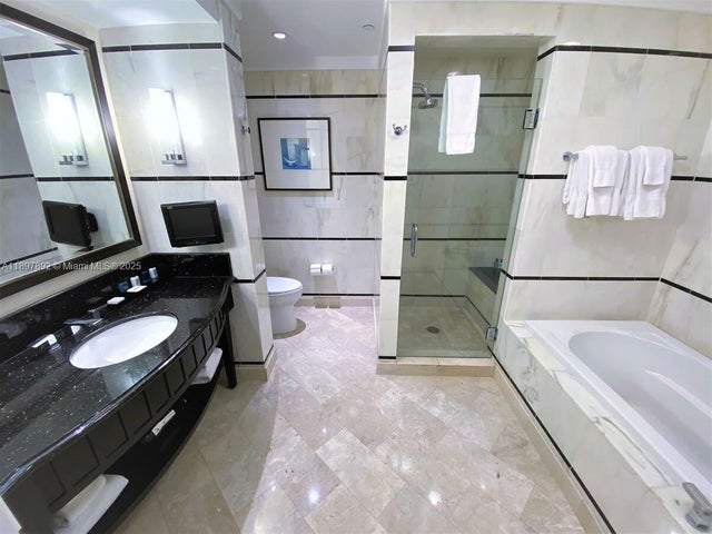 3 of 9 - 4391 Collins Ave 1619, Miami Beach, FL
