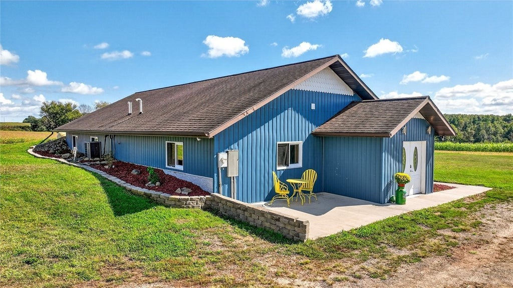 825 10th Avenue, Barron
