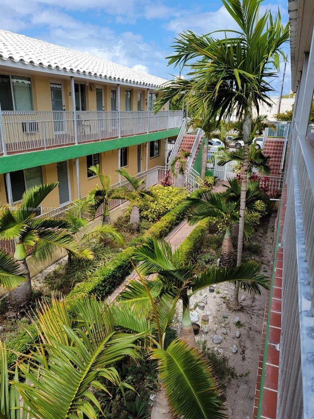 2 of 24 - 7400 Harding Ave 15, Miami Beach, FL