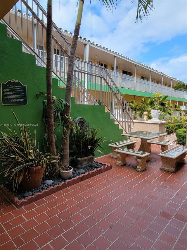3 of 24 - 7400 Harding Ave 15, Miami Beach, FL