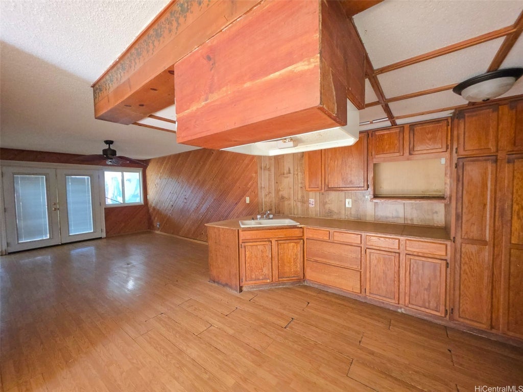 (unit #j) 85-105 Ala Akau Street, Waianae