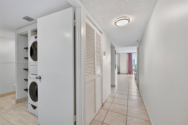 4 of 32 - 290 174th St 1415, Sunny Isles Beach, FL