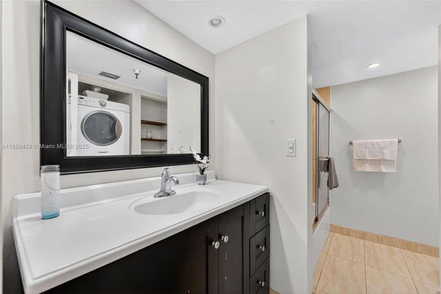 5 of 32 - 290 174th St 1415, Sunny Isles Beach, FL