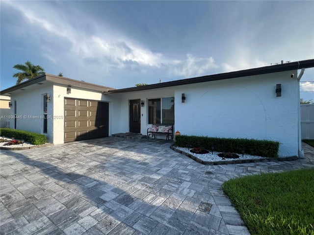 2 of 51 - 11370 Nw 46th Pl, Sunrise, FL