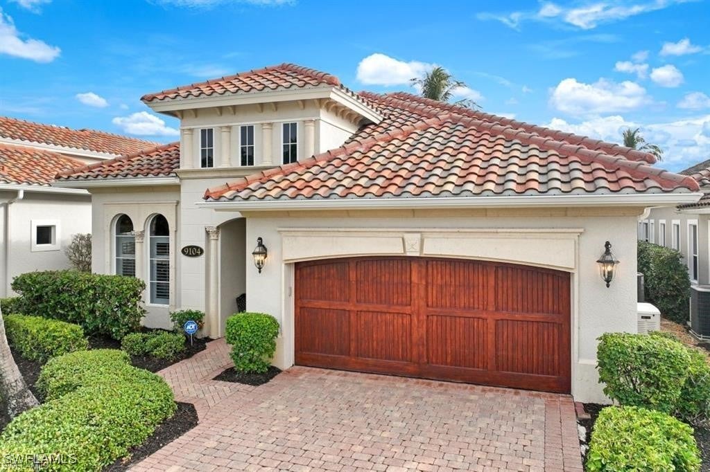 9104 Cherry Oaks Trl, Naples