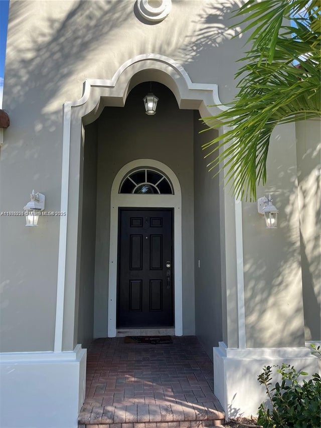 2 of 26 - 16637 Sw 52nd St, Miami, FL