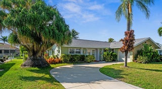 Photo of Listing #A11896695