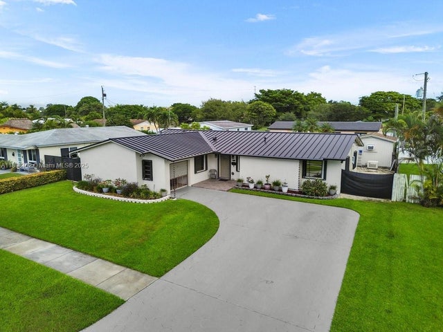 2 of 41 - 9817 Sw 194th St, Cutler Bay, FL