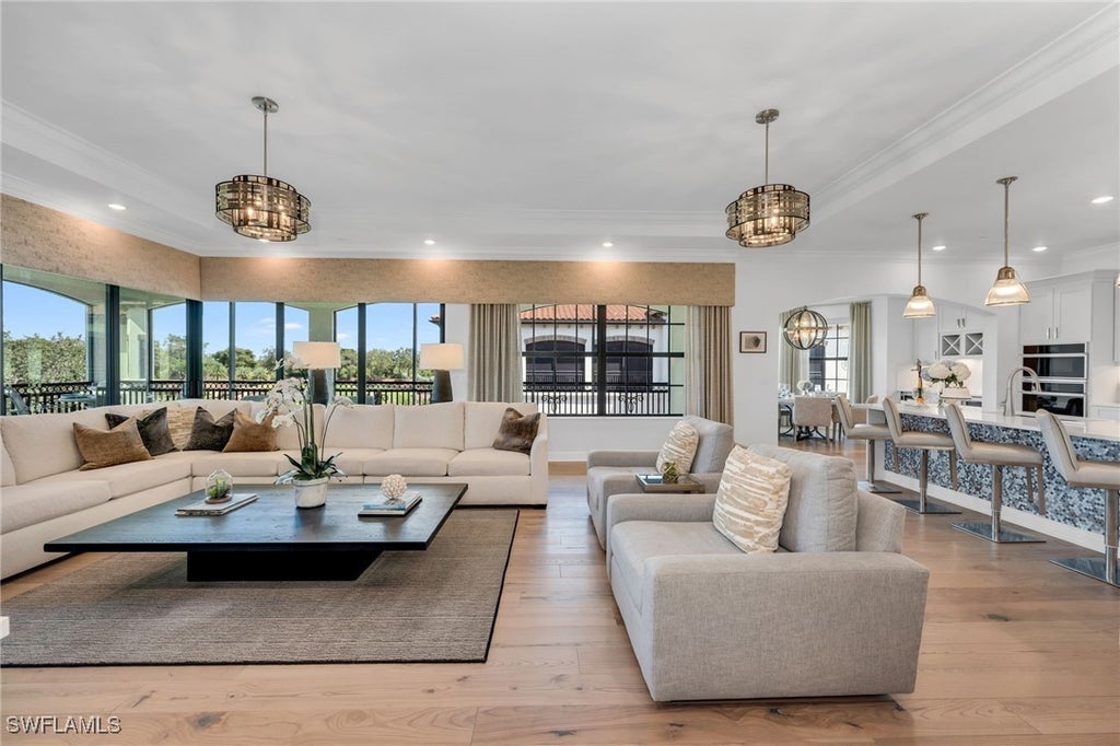 16355 Viansa Way 302, Naples