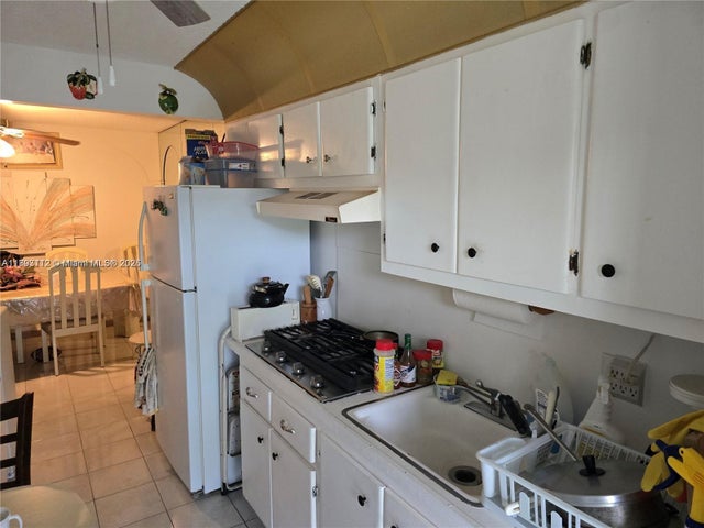 2 of 5 - 20310 Ne 2nd Ave 15, Miami Gardens, FL