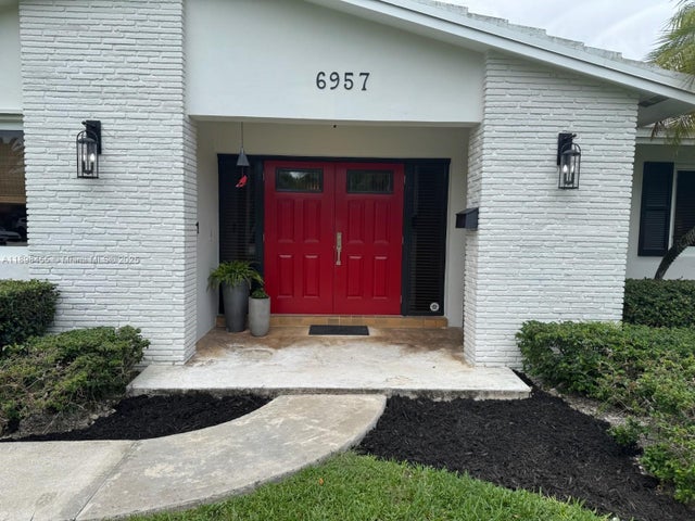 2 of 31 - 6957 Sw 148th Ter, Palmetto Bay, FL