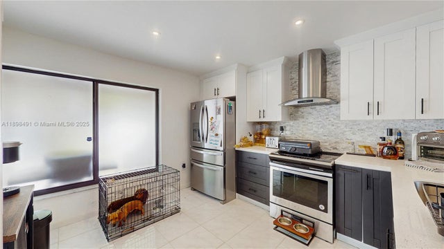 5 of 35 - 12379 Sw 94th Ter, Miami, FL