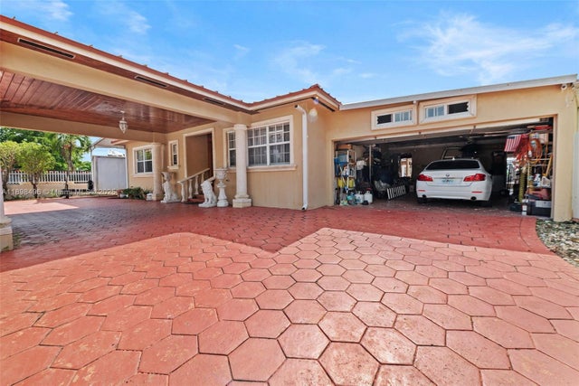3 of 25 - 100 E 37th St, Hialeah, FL