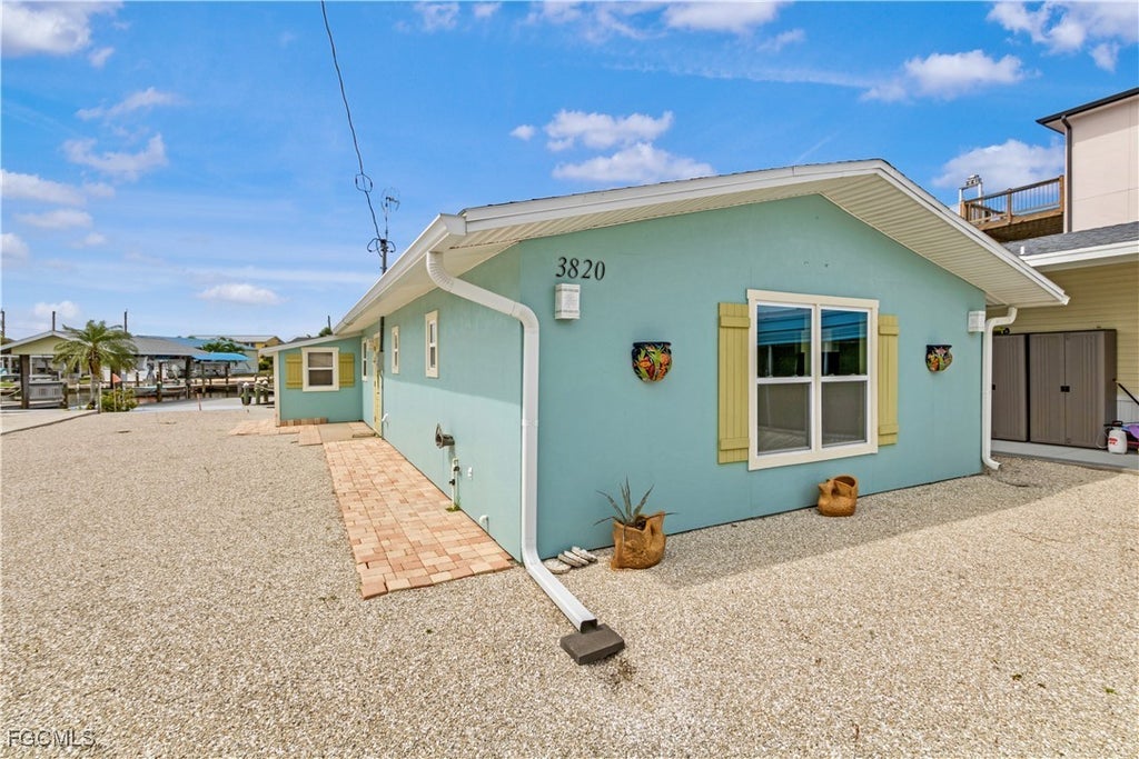 3820 Coconut Dr, St James City