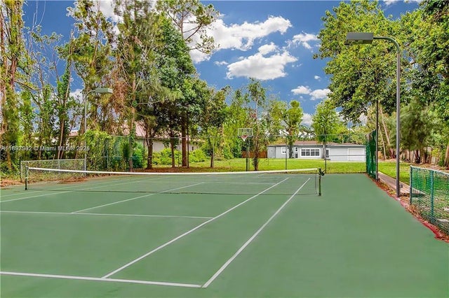 3 of 46 - 5401 W Broward Blvd, Plantation, FL