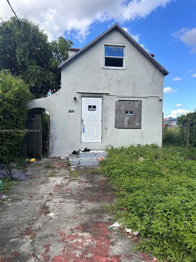 1713 Nw 76th Ter, Miami