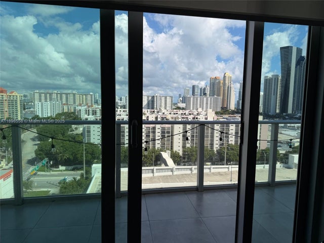 4 of 19 - 300 Sunny Isles Blvd 4-1405, Sunny Isles Beach, FL