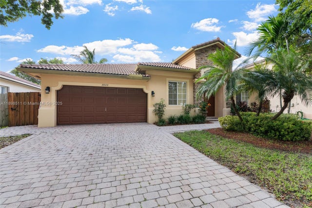 4 of 46 - 22032 Sw 95th Pl, Cutler Bay, FL