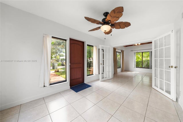 4 of 22 - 472 Ne 130th St, North Miami, FL