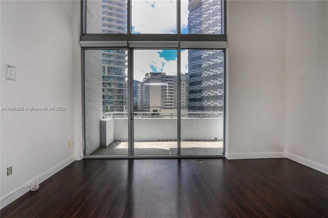 2 of 40 - 1050 Brickell Ave 414, Miami, FL