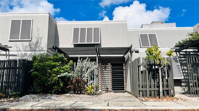 1666 Nw 113th Way, Pembroke Pines