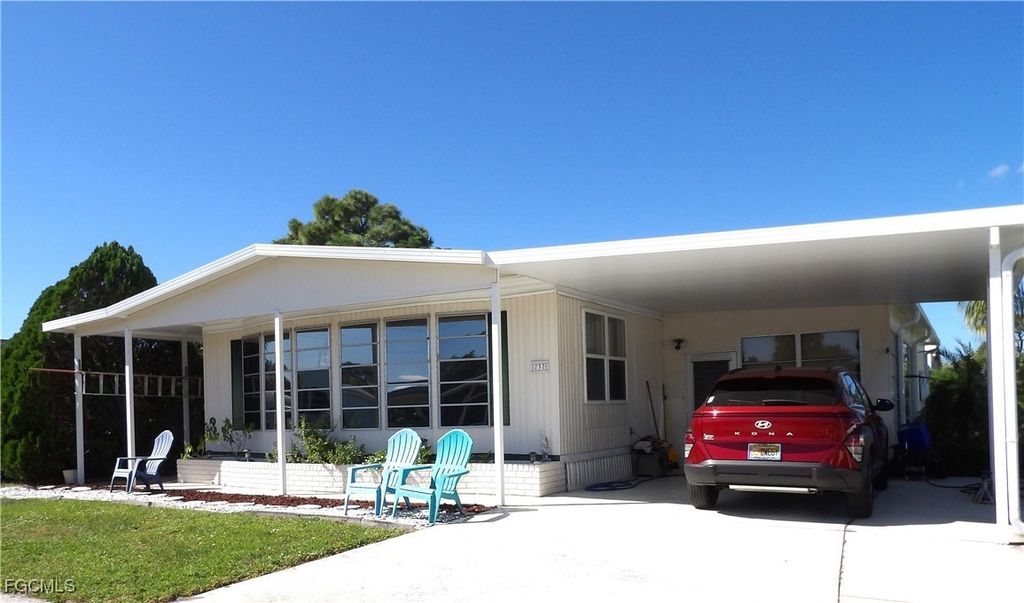 737 Knotty Pine Cir, North Fort Myers