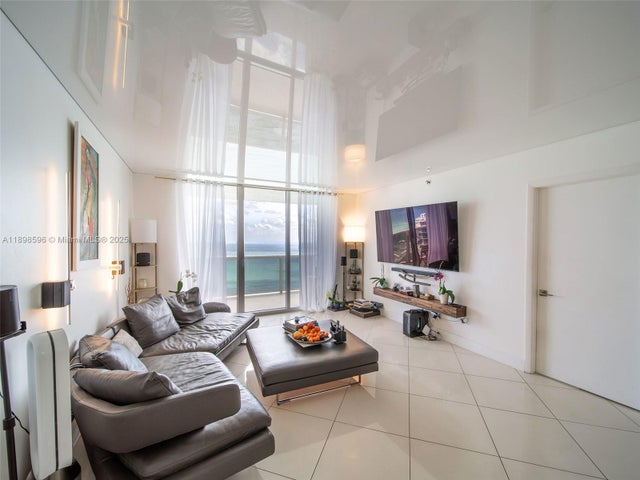 4 of 14 - 1800 S Ocean Dr 3102, Hallandale Beach, FL