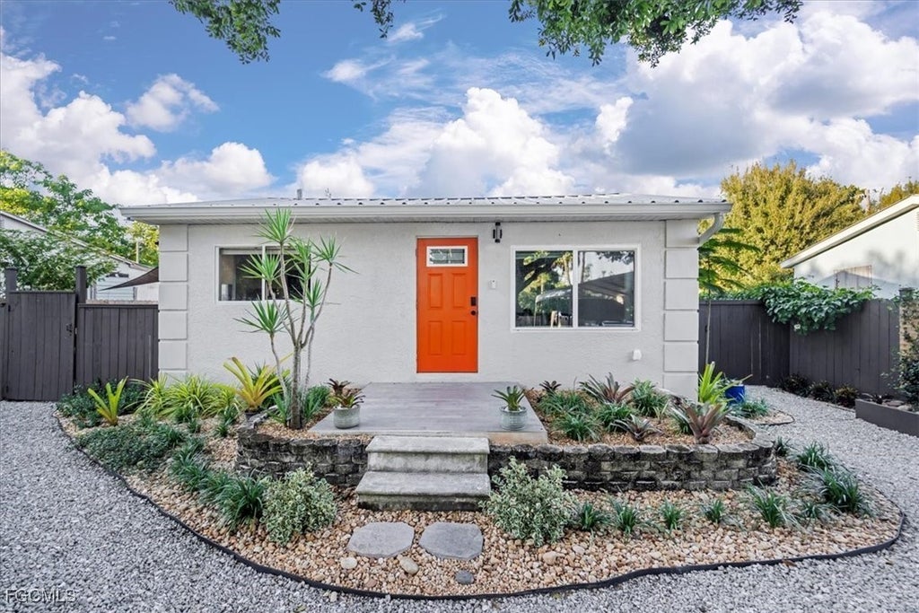 448 Santa Cruz St, North Fort Myers