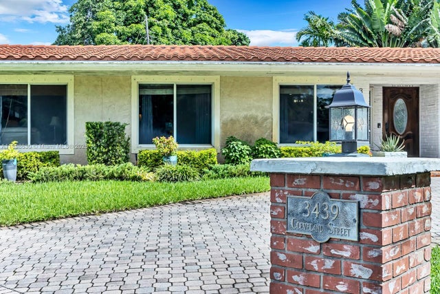 4 of 57 - 3439 Cleveland St, Hollywood, FL