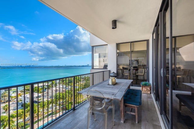 3 of 46 - 1000 Venetian Way 1403, Miami, FL