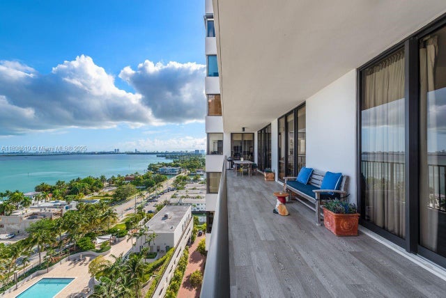 4 of 46 - 1000 Venetian Way 1403, Miami, FL