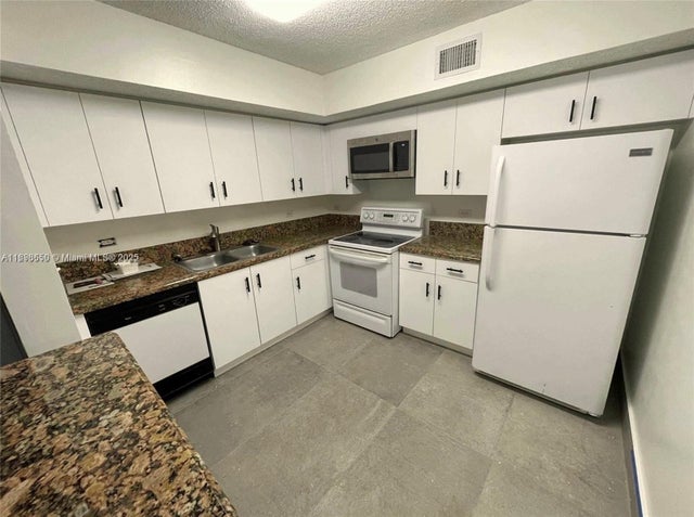 1 of 16 - 3660 N 56th Ave 609, Hollywood, FL