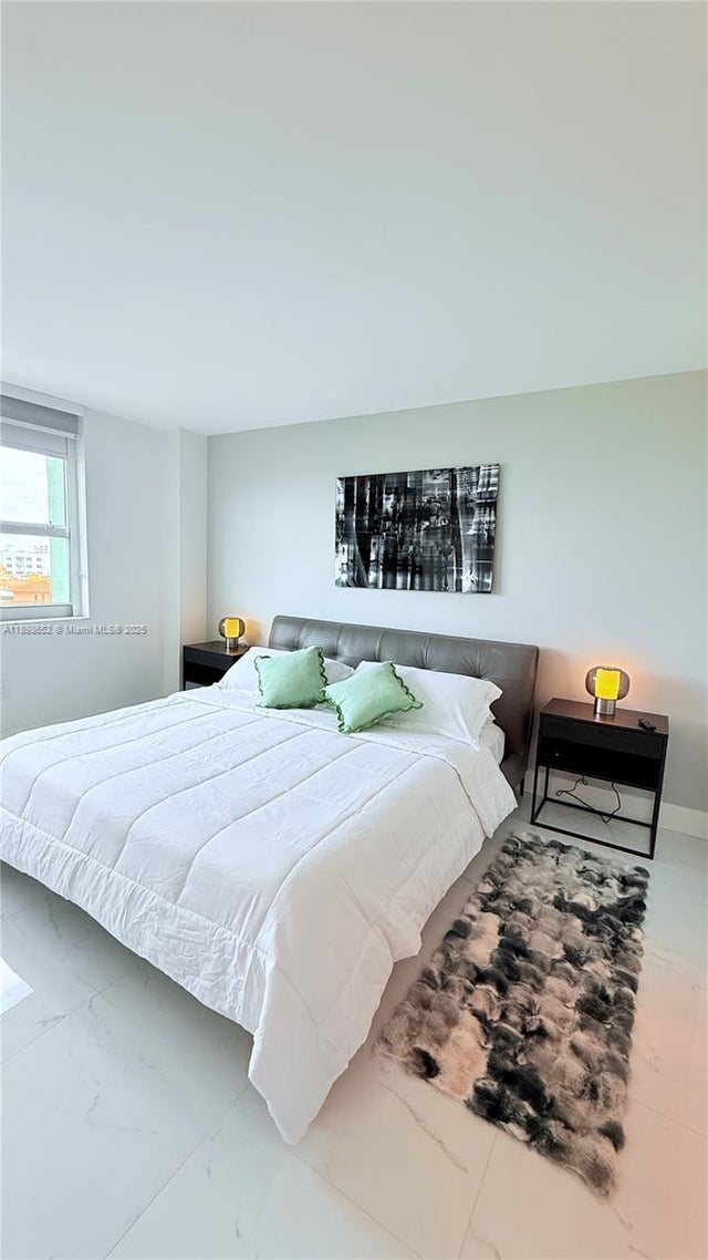 5 of 41 - 90 Alton Rd 909, Miami Beach, FL