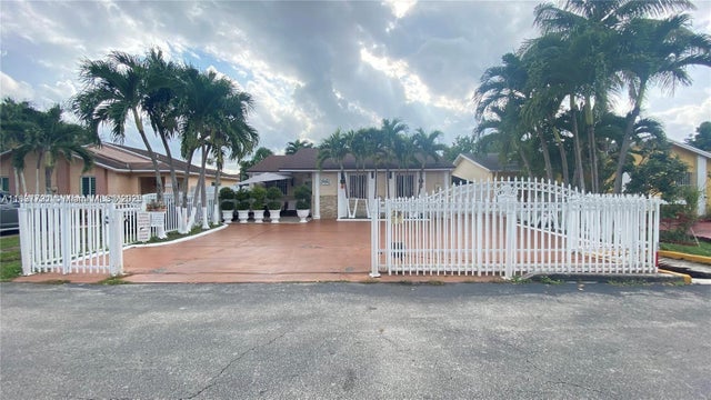 2 of 11 - 19764 Nw 54 Ave, Miami Gardens, FL