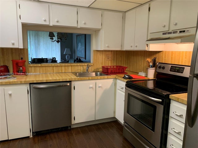 2 of 6 - 900 Colony Point Cir 305, Pembroke Pines, FL