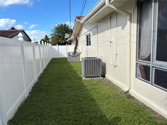 2 of 19 - 4812 Van Buren St, Hollywood, FL