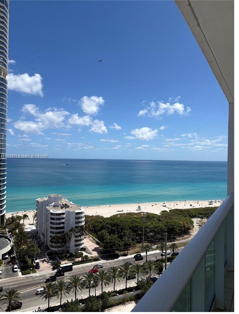 100 Bayview Dr Ph11, Sunny Isles Beach