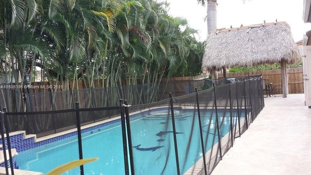 3 of 12 - 15205 Sw 13th Ter, Miami, FL